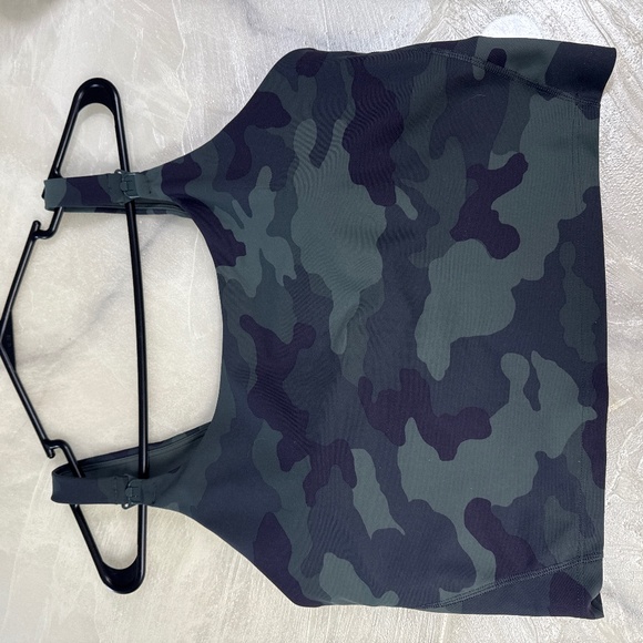 Old Navy Active Camo - Picture 1 of 3